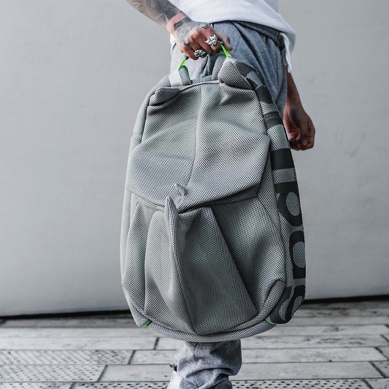 AIR Silver Rhino (S) Backpack - กระเป๋าเป้สะพายหลัง - ไฟเบอร์อื่นๆ สีเงิน