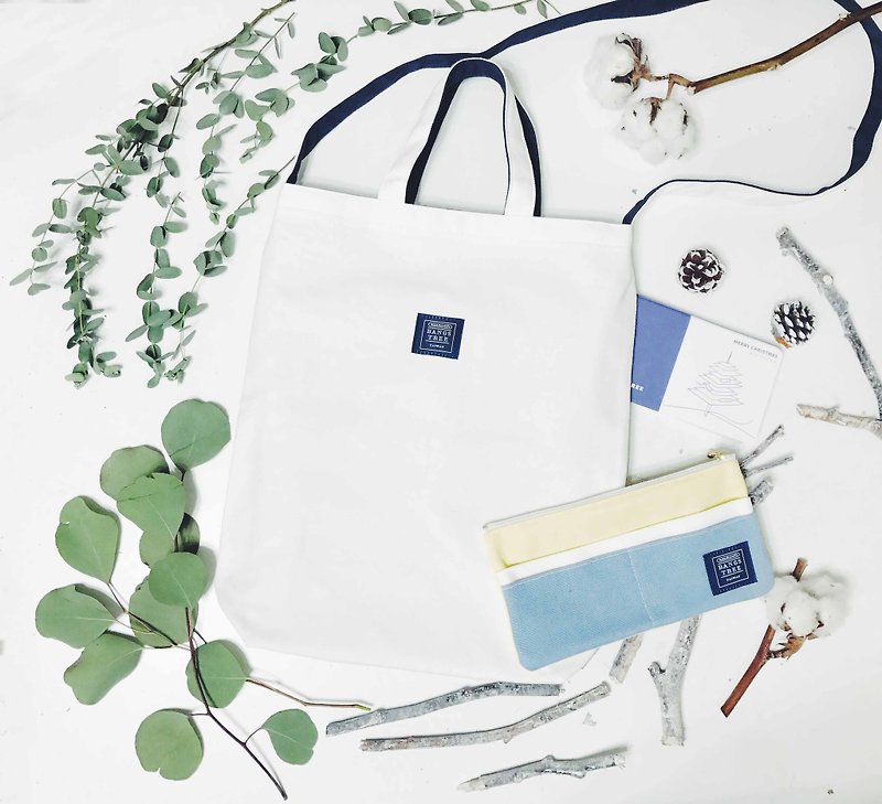 New Year gift bags - three double-sided bags & pencil case - กระเป๋าแมสเซนเจอร์ - ผ้าฝ้าย/ผ้าลินิน ขาว
