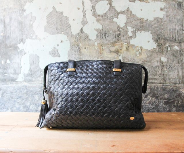 Cozy department store-Vintage Bally black woven leather shoulder