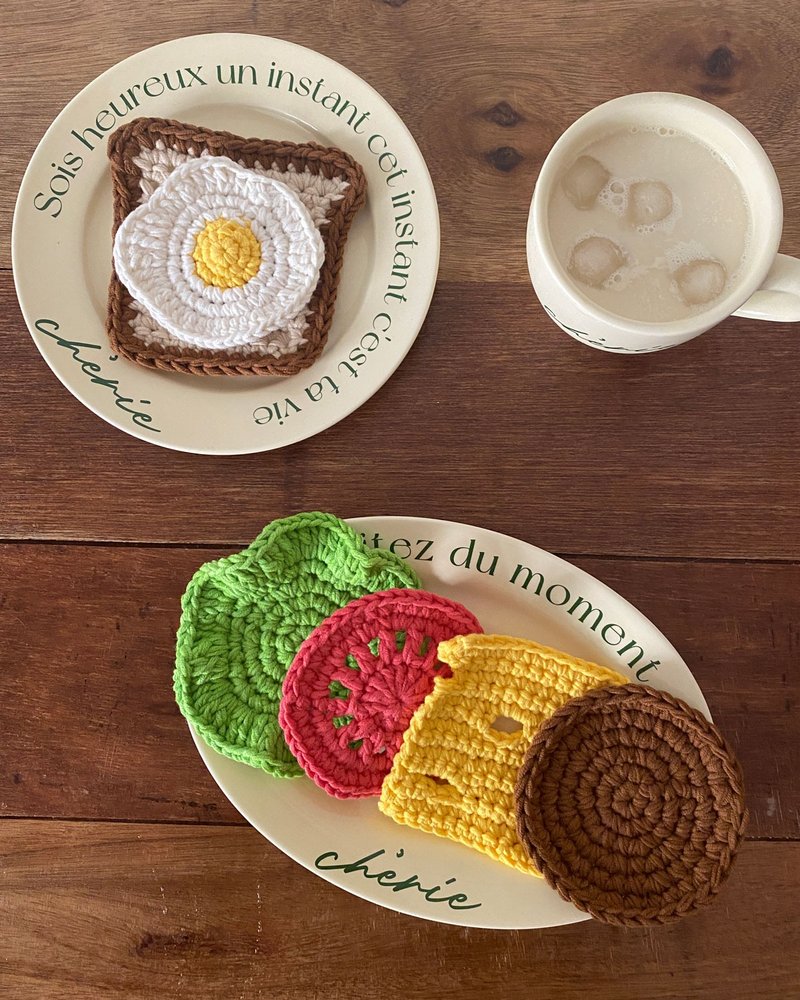 手工製作早餐三明治編織杯墊 隔熱墊bahnhof手作 - 杯墊 - 棉．麻 多色