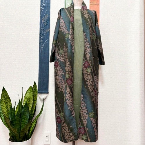 ろ〜たすむさし Pinkoi 代購 - 穿上就時尚！和服製成的長袍 秋天的螢火蟲