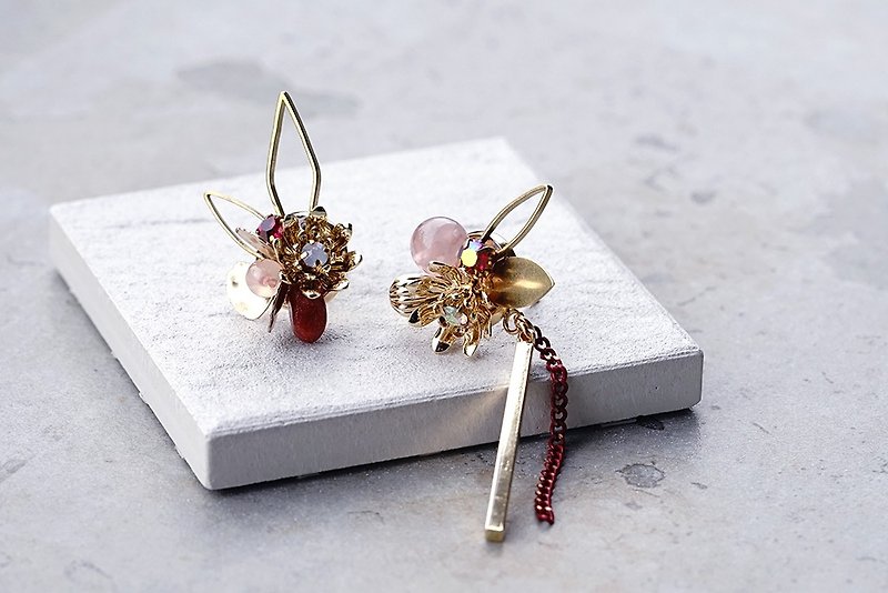 Spring Appreciation- Natural Stone Flower Asymmetrical Earrings (Medical Grade Anti-allergic Steel Needles/ Clip-On) - Earrings & Clip-ons - Semi-Precious Stones Red