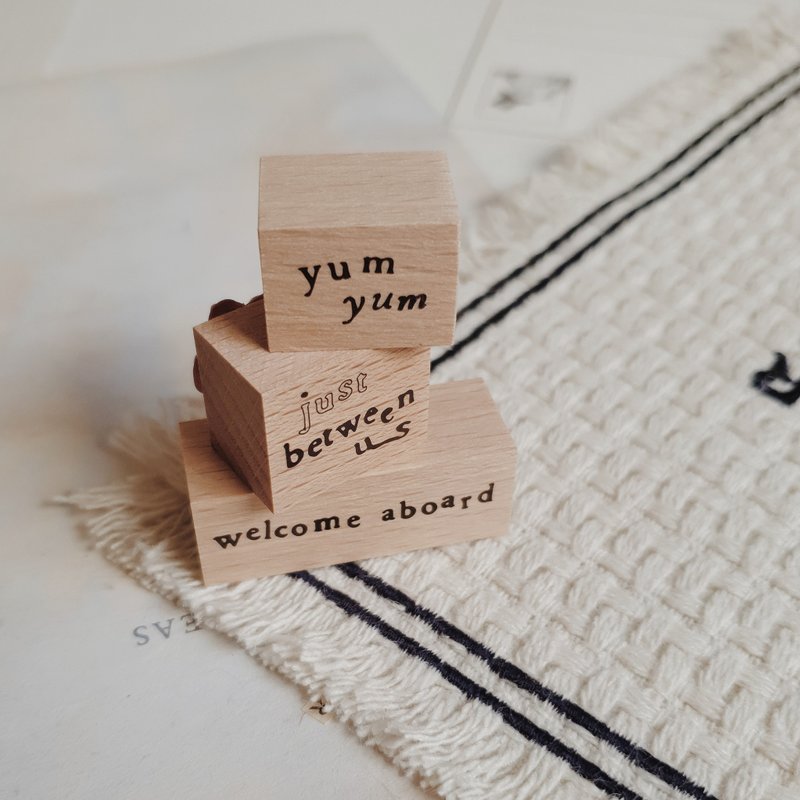 yum yum rubber stamp - ตราปั๊ม/สแตมป์/หมึก - ไม้ สีส้ม