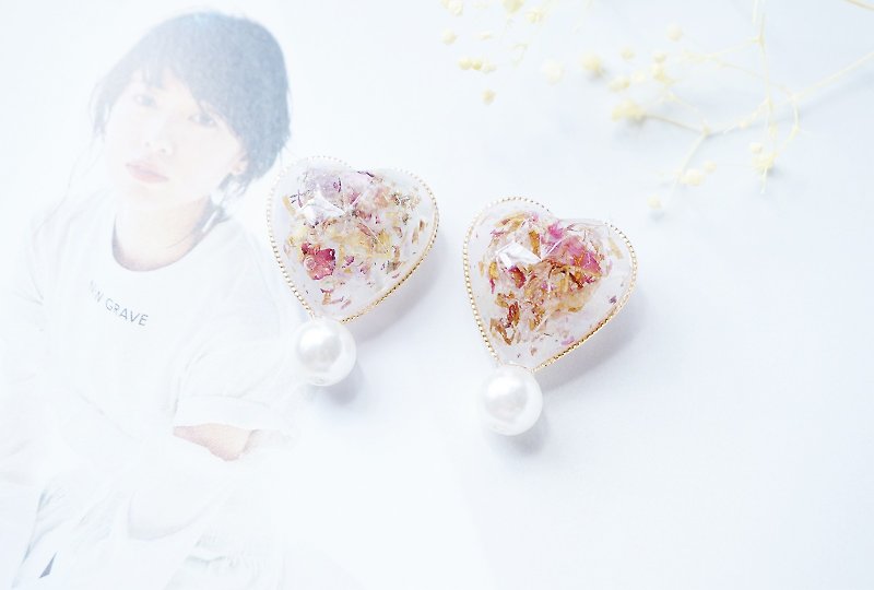 皮爾西雑貨 ピアス－復古透明感心形乾花珍珠耳環 - 耳環/耳夾 - 植物．花 白色
