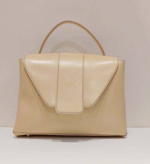 ITA BOTTEGA 義大利真皮米黃色經典手提包