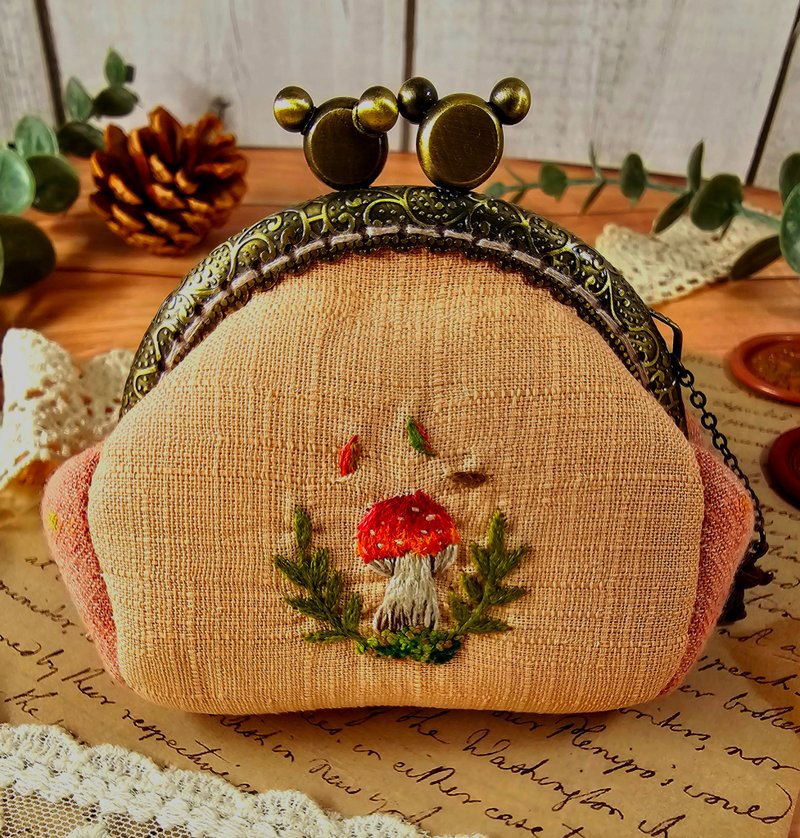 蘑菇刺繡口金包no.2 - 零錢包/小錢包 - 棉．麻 粉紅色