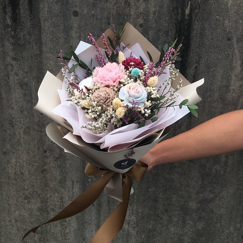 [Moderate Love] Immortal Carnation Bouquet / Dry Flower Bouquet / Mother's Day Bouquet - ช่อดอกไม้แห้ง - พืช/ดอกไม้ หลากหลายสี