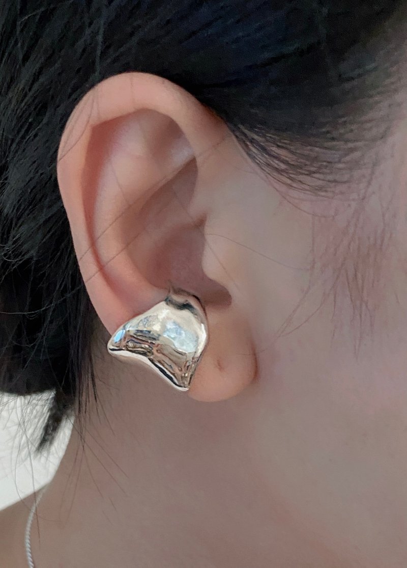 Torso ear cuff - ต่างหู - เงิน สีเทา