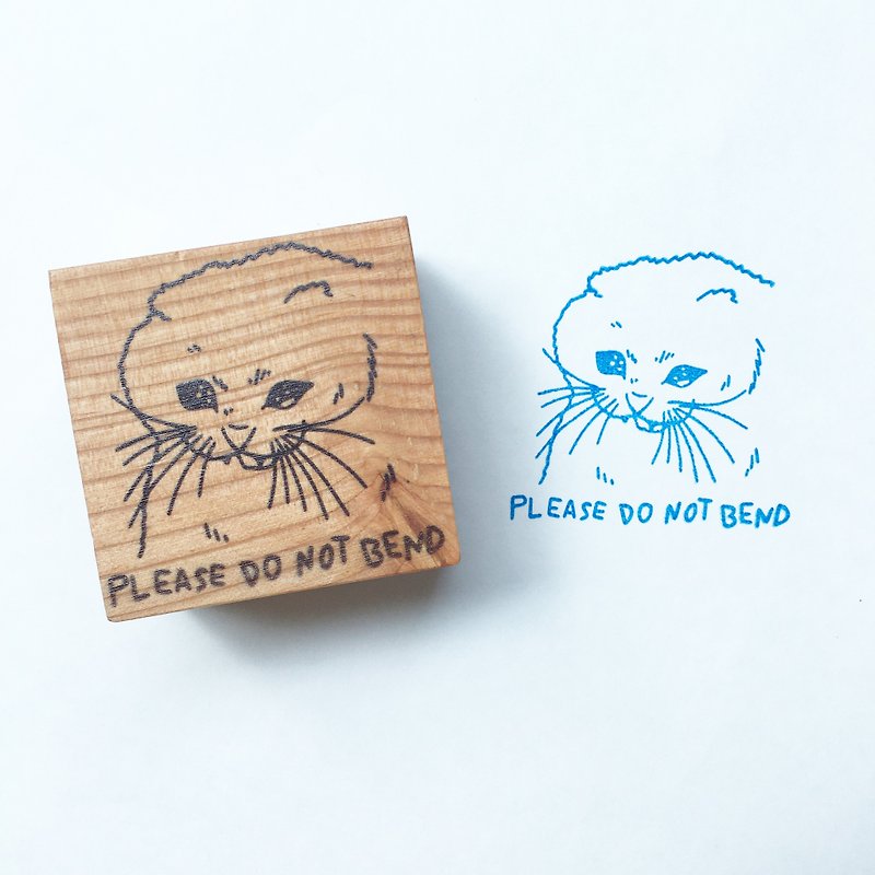 ตรายางปั๊มด้ามไม้ ลาย Please Do Not Bend Sad Cat Meme Rubber Stamp - ตราปั๊ม/สแตมป์/หมึก - ไม้ 