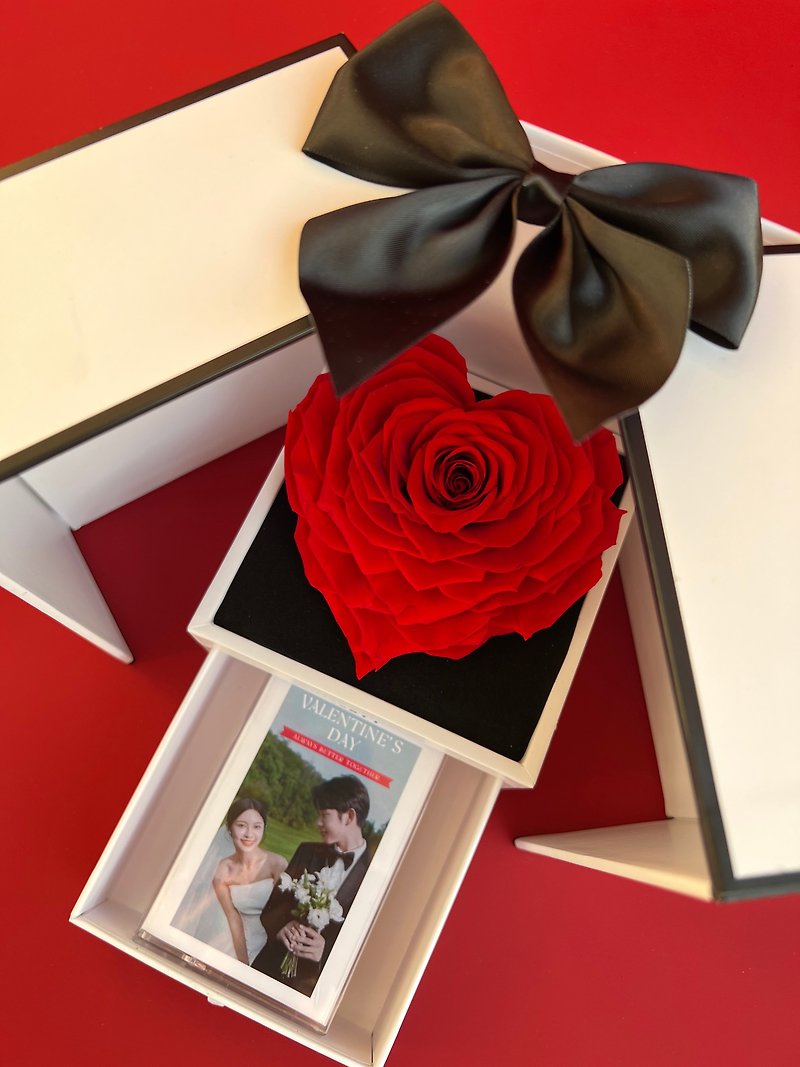 [In stock] Preserved flowers with rare red hearts + customized cover recording card Valentine's Day gift box set - Plants & Floral Arrangement - Plants & Flowers Red