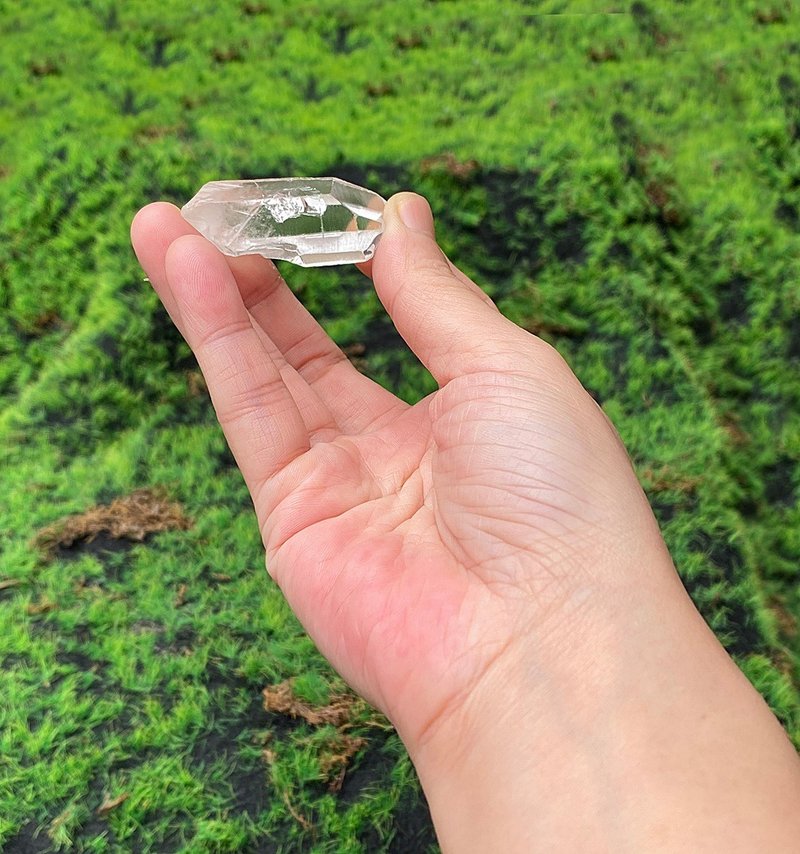 彩虹白水晶|天然水晶礦石 | 療癒 開運 淨化磁場 | 快速出貨 - 擺飾/家飾品 - 水晶 白色