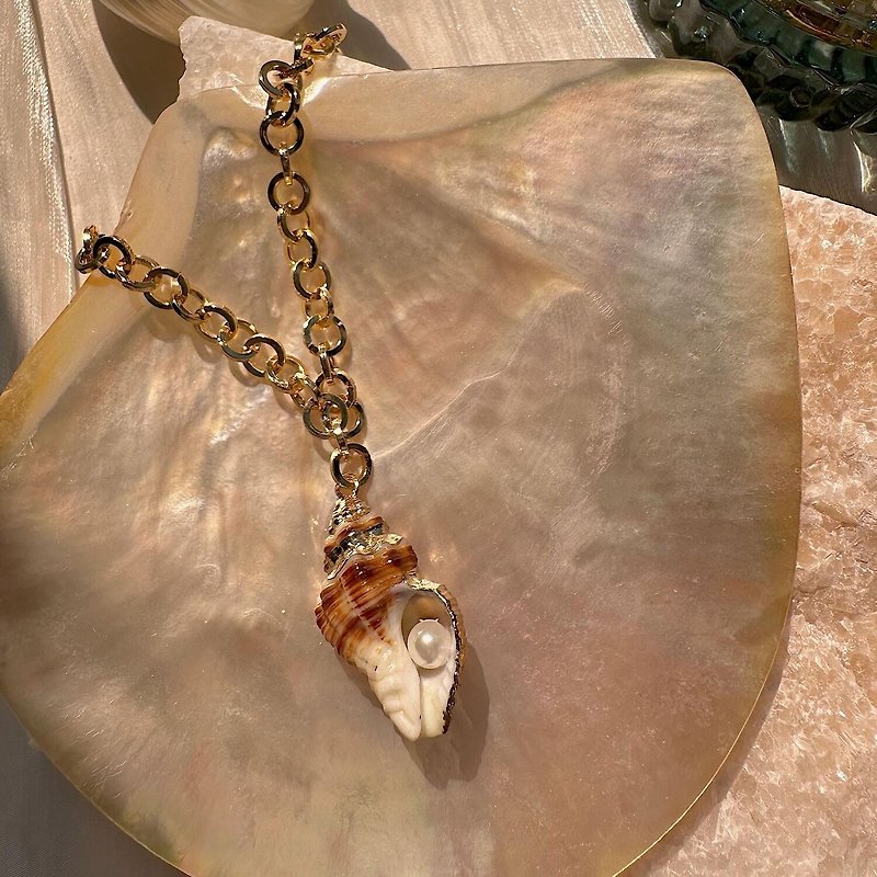 SHELL  - 貝殼珍珠頸鏈 Y2K 千禧風 | 歐美風 - 頸圈項鍊 - 貝殼 