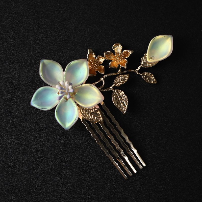 Handmade resin flower gold hair comb - เครื่องประดับผม - ทองแดงทองเหลือง ขาว