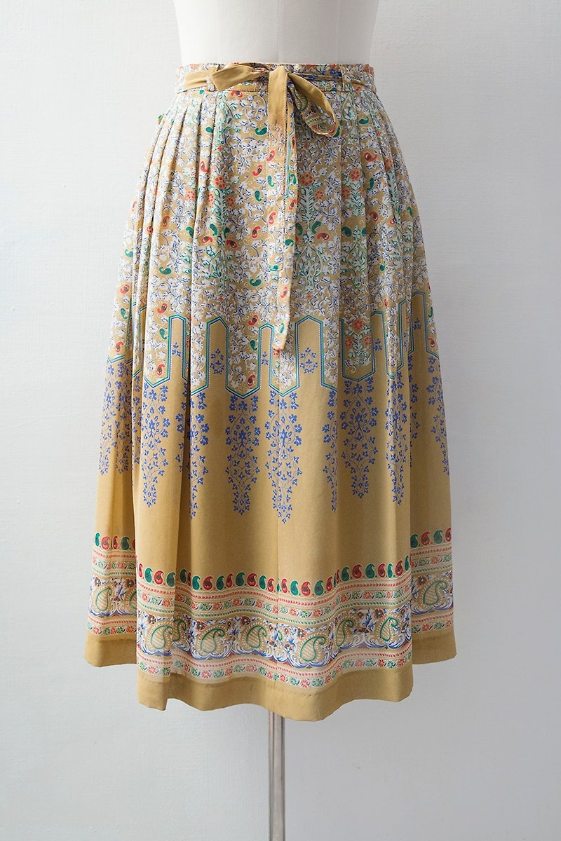 Banana Flyin '| vintage | accompany me to an outing at Japan Kitazawa floral skirt - Skirts - Cotton & Hemp 
