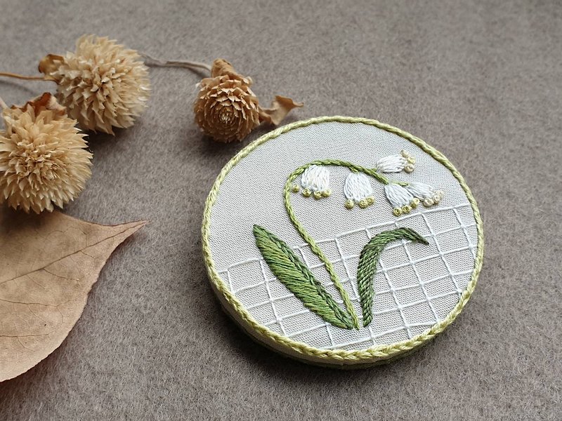 Embroidery Brooch/Lily of the valley - เข็มกลัด - งานปัก 