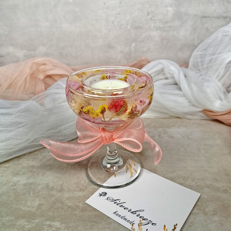 Tea Light Candle Holder Dried Flower Candle Holder Wedding Decoration Mother's Day Bridesmaid Gift Souvenir Valentine's Day - เทียน/เชิงเทียน - ขี้ผึ้ง สึชมพู