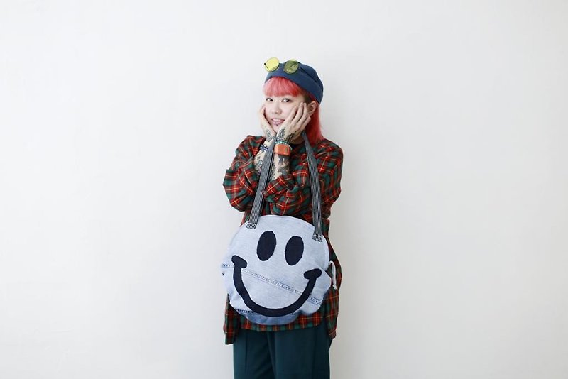 Round smiley face pattern denim handbag - Handbags & Totes - Cotton & Hemp Blue
