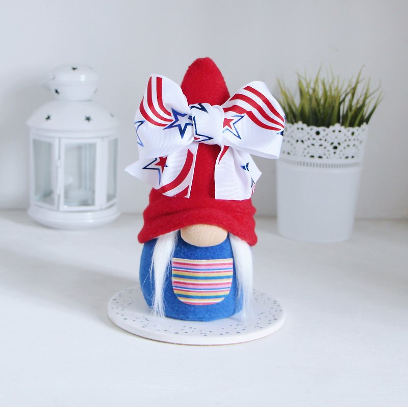 Patriotic decor, 4th of july decor, female gnome, patriotic gifts - ตุ๊กตา - ผ้าฝ้าย/ผ้าลินิน สีน้ำเงิน