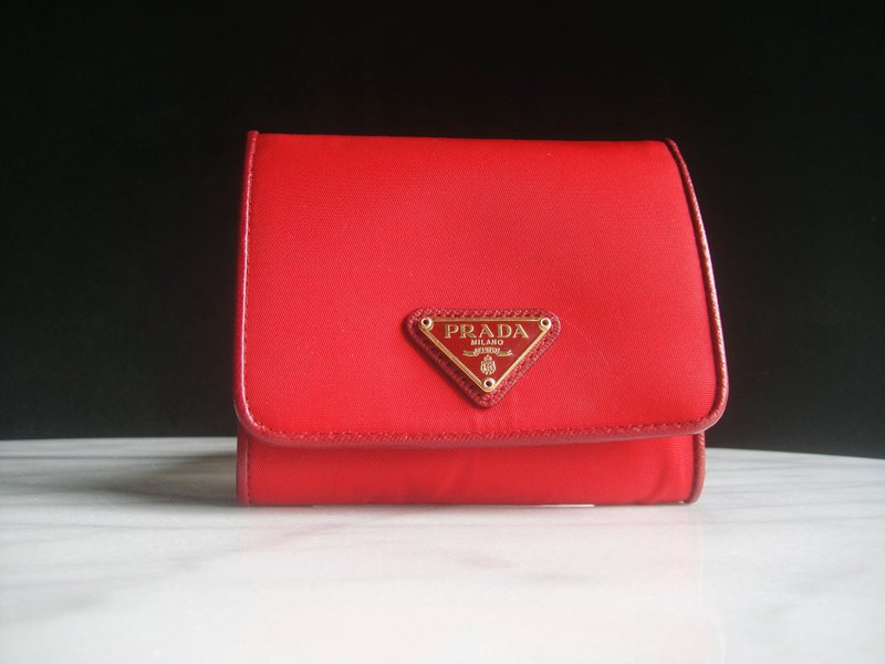 Glorious Era OLD ERA_Early second-hand old bag made in Italy PRADA wallet (red) - กระเป๋าสตางค์ - วัสดุอื่นๆ 