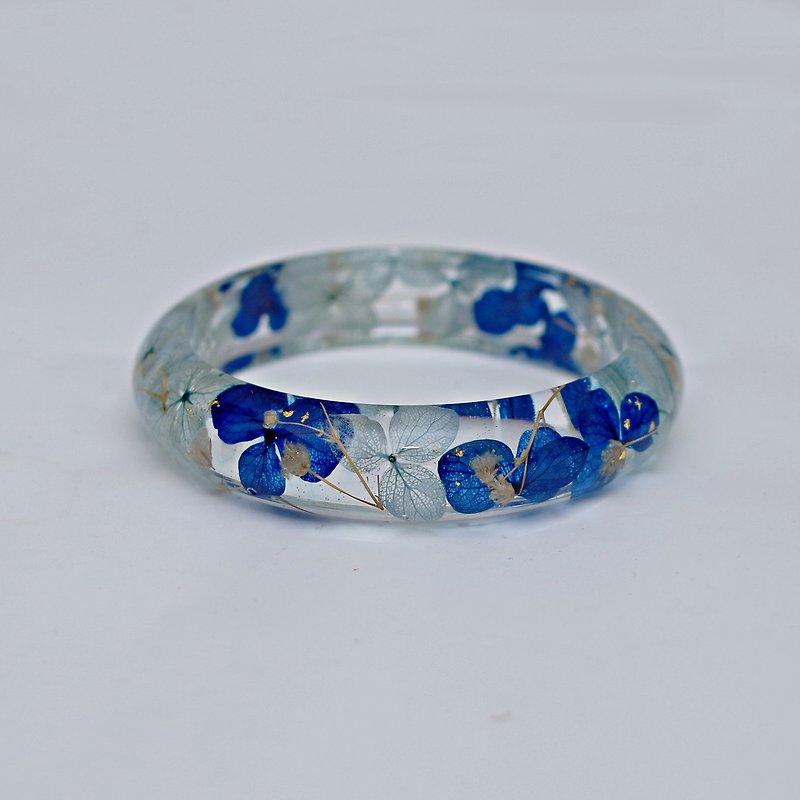 FlowerSays / Hydrangea&Baby's Breath Real Flower Bracelet / Blue-Sky-color Collection / Eternal Flowers / Bracelet - สร้อยข้อมือ - พืช/ดอกไม้ สีน้ำเงิน