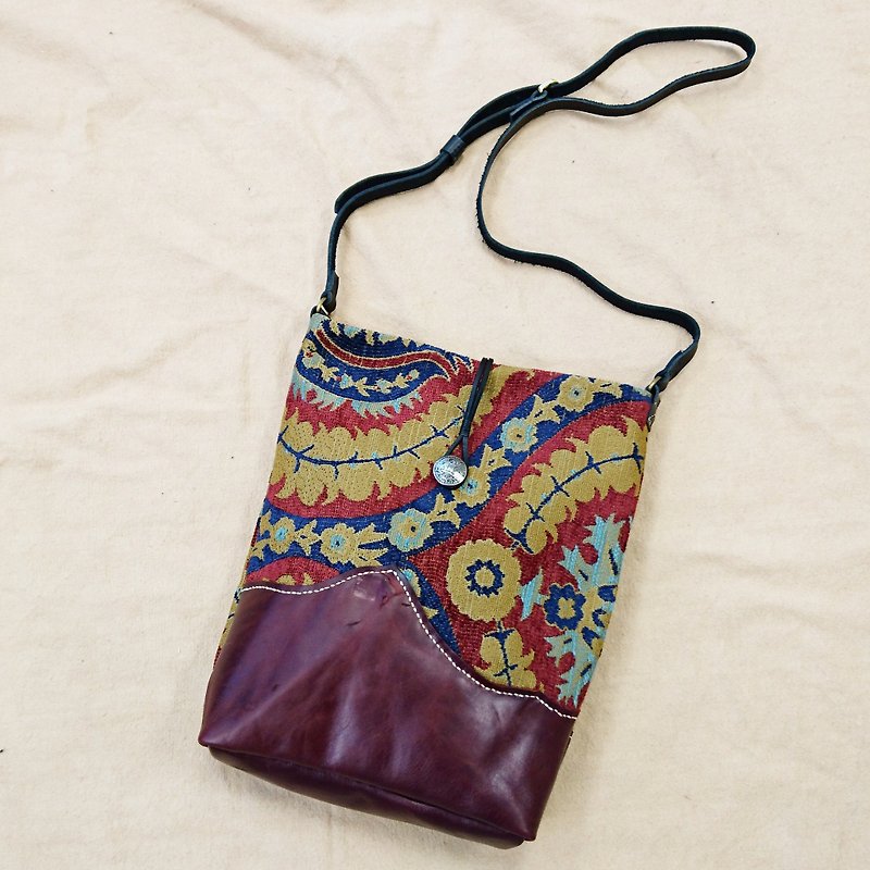 American vintage style burgundy leather messenger bag silver / single backpack - กระเป๋าแมสเซนเจอร์ - หนังแท้ สีแดง
