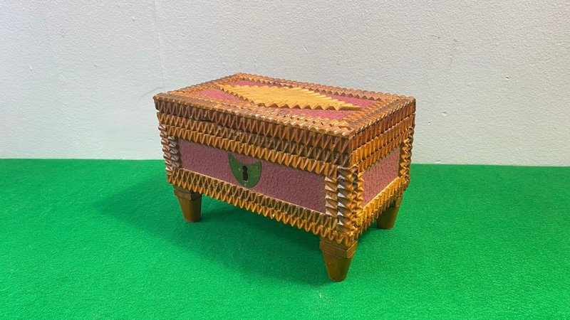 Vintage keepsake jewelry box, treasure wooden container, sewing box - กล่องของขวัญ - ไม้ สีนำ้ตาล