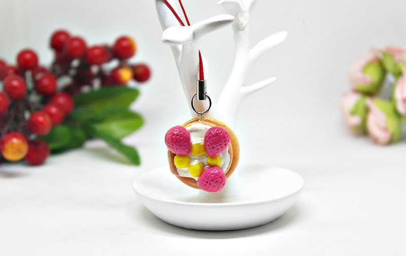 ➽ clay series - three-layer pie sweet and salty - // ornaments key ring can be changed headset plugs ➪ - Other - Clay Red