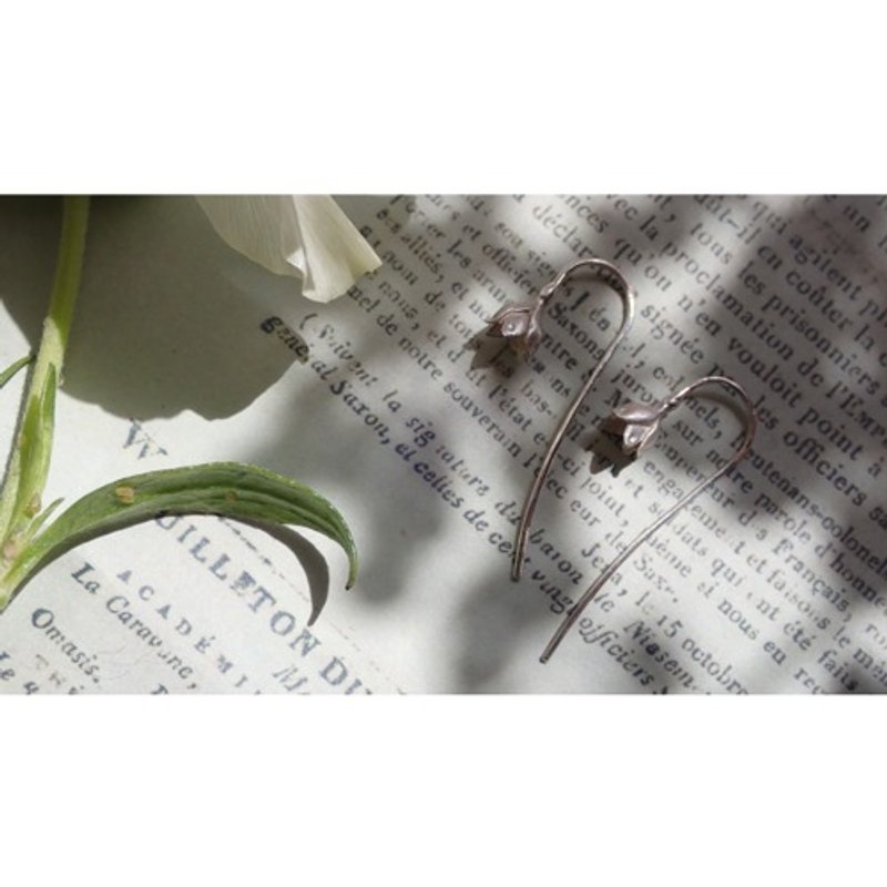 Spring Snow Flake SV Fook Earrings - 耳環/耳夾/耳骨夾 - 其他金屬 