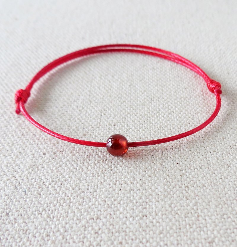 Fashion 【Lucky Stone】 orange pomegranate Korean wax cord bracelet ~ ~ Happy happiness - สร้อยข้อมือ - เครื่องเพชรพลอย สีแดง