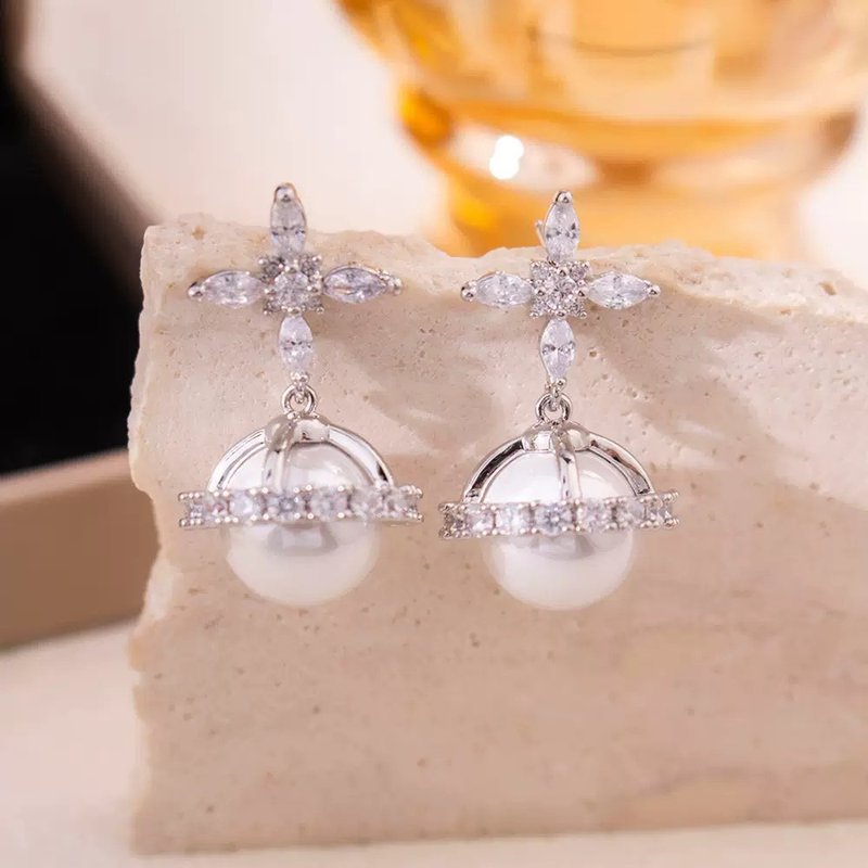 【SoLight Yan Qing】Celestial Sacrament Cross Pearl Earrings SL373 - ต่างหู - เงินแท้ สีเงิน