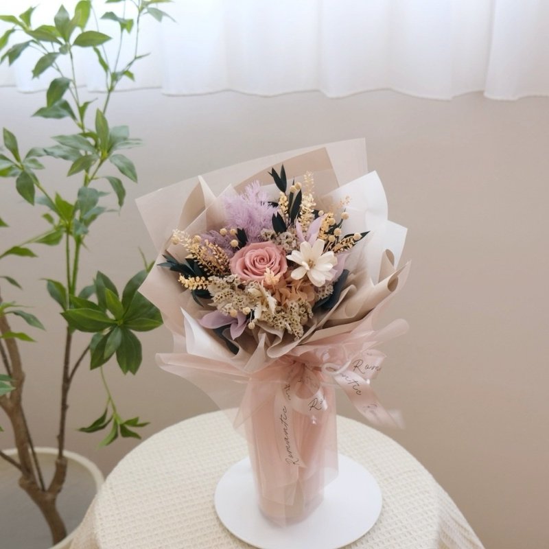 Sweet Days Everlasting Bouquet/Berry Color - ช่อดอกไม้แห้ง - พืช/ดอกไม้ สีดำ