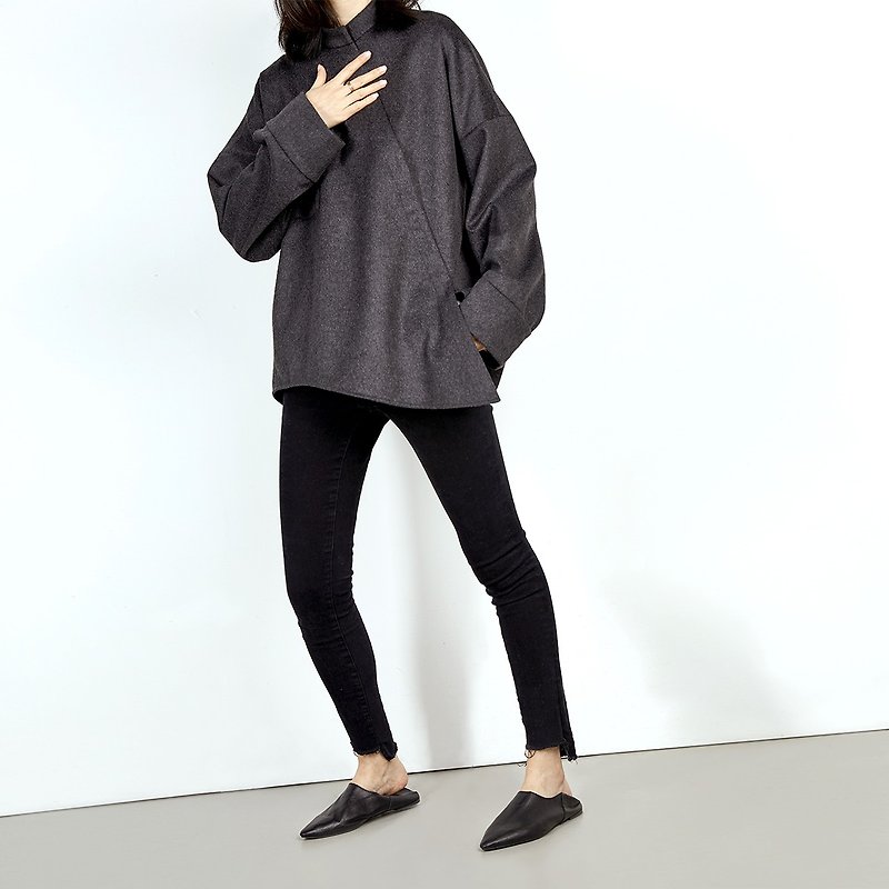 Hago GAOGUO original design women's 19 new spring gray slanting collar collar thin profile shirt jacket jacket - Women's Tops - Wool Gray