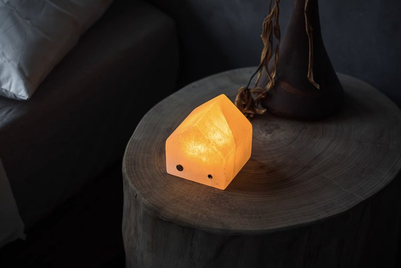 丘舍小房子 礦石夜燈 床頭燈 充電小台燈 手工製 - 燈具/燈飾 - 其他材質 多色
