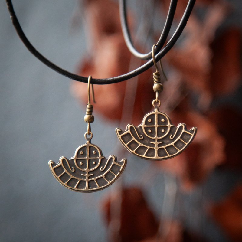 Sun boat earrings. Scandinavian jewelry. viking ship earrings. handmade drakkar - Necklaces - Other Materials Orange