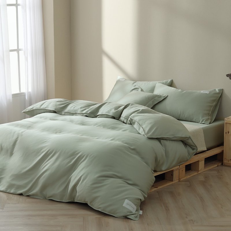 Minimalist Aesthetics – 60-count, 300-thread-count 100% Pure Tencel™ Lyocell Reversible Duvet Cover & Fitted Sheet Set (Spring Dawn Green) *Home Delivery Only - เครื่องนอน - วัสดุอื่นๆ สีเขียว