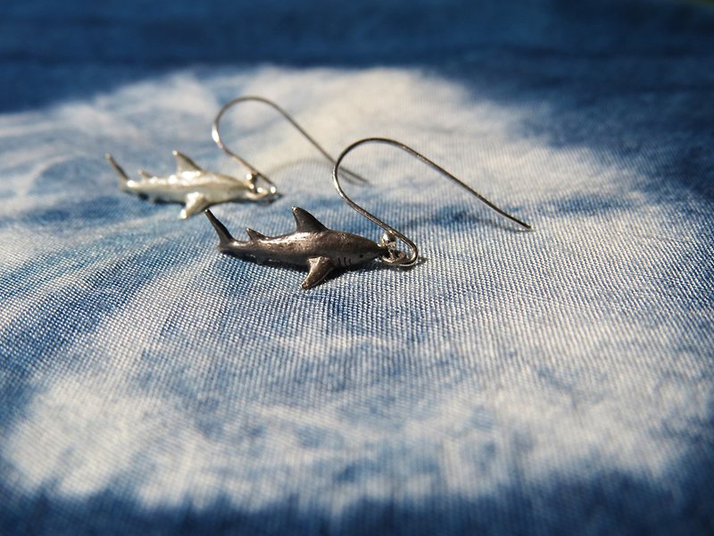 【925 Silver Jewelry LOU】Ocean Series - Shark (single sale) - Earrings & Clip-ons - Silver Silver