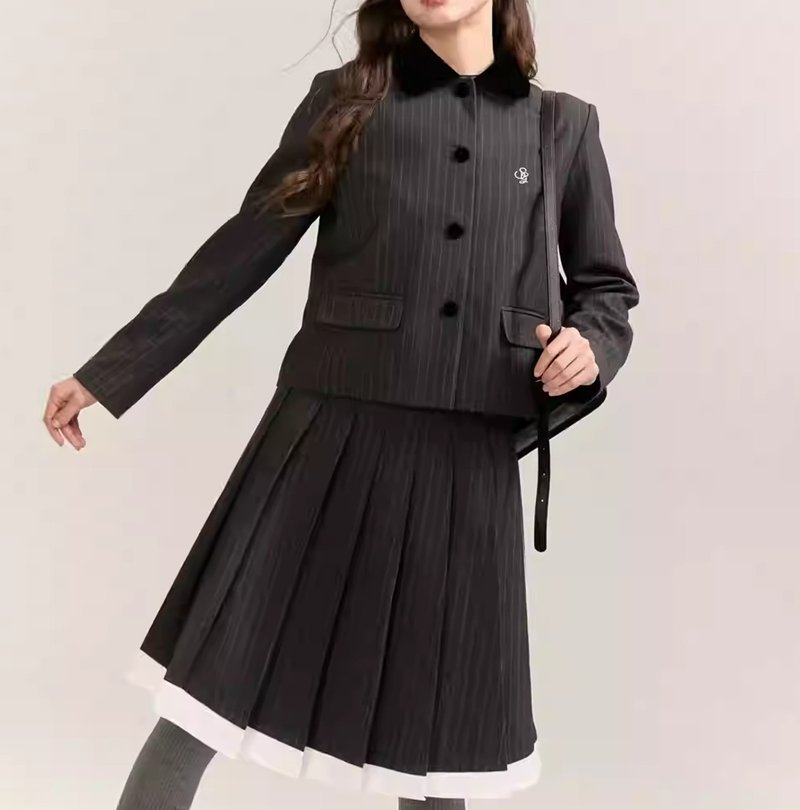 College style short versatile suit jacket/pleated skirt - Women's Tops - Other Materials Gray