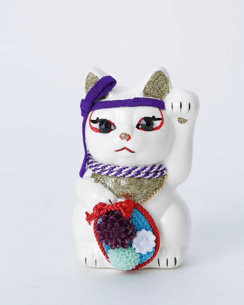 kabuki  lucky cat - Items for Display - Pottery White