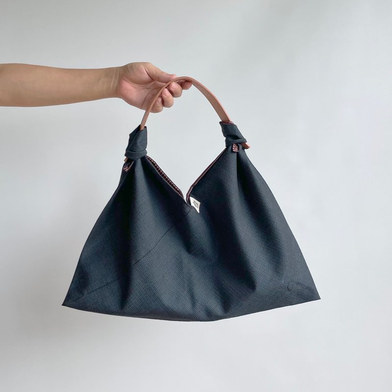 Unique | Reversible AZUMA bag, Silk-wool, dark blue & Silk, dark red, KIMONOs - Handbags & Totes - Silk Blue