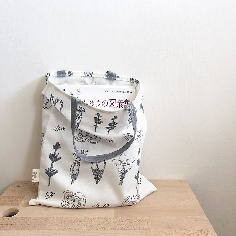 Simple tote bag/shopping bag -  Flower sketch - กระเป๋าถือ - ผ้าฝ้าย/ผ้าลินิน ขาว