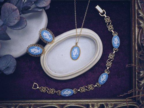 荏苒 - Vintage Jewelry 古董珠寶飾品 Wedgwood 經典藍浮雕玉石套組 項鍊耳環手鏈－歐美古董首飾
