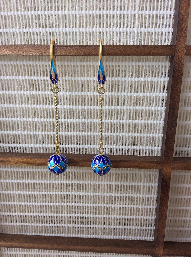 喵 hand-made 鎏 gold 掐 silk burning blue cloisonne beads earrings - ต่างหู - โลหะ สีน้ำเงิน