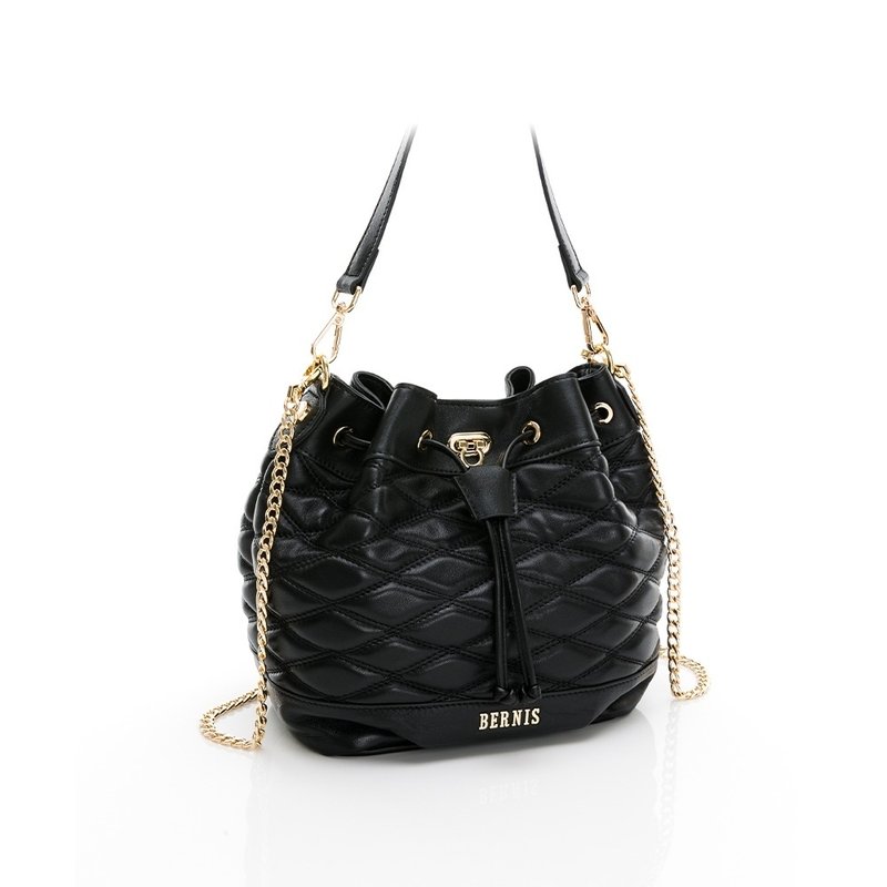 Diagonal back sheepskin series diamond Embroidery thread bucket bag three-dimensional cut black - กระเป๋าหูรูด - หนังแท้ สีดำ