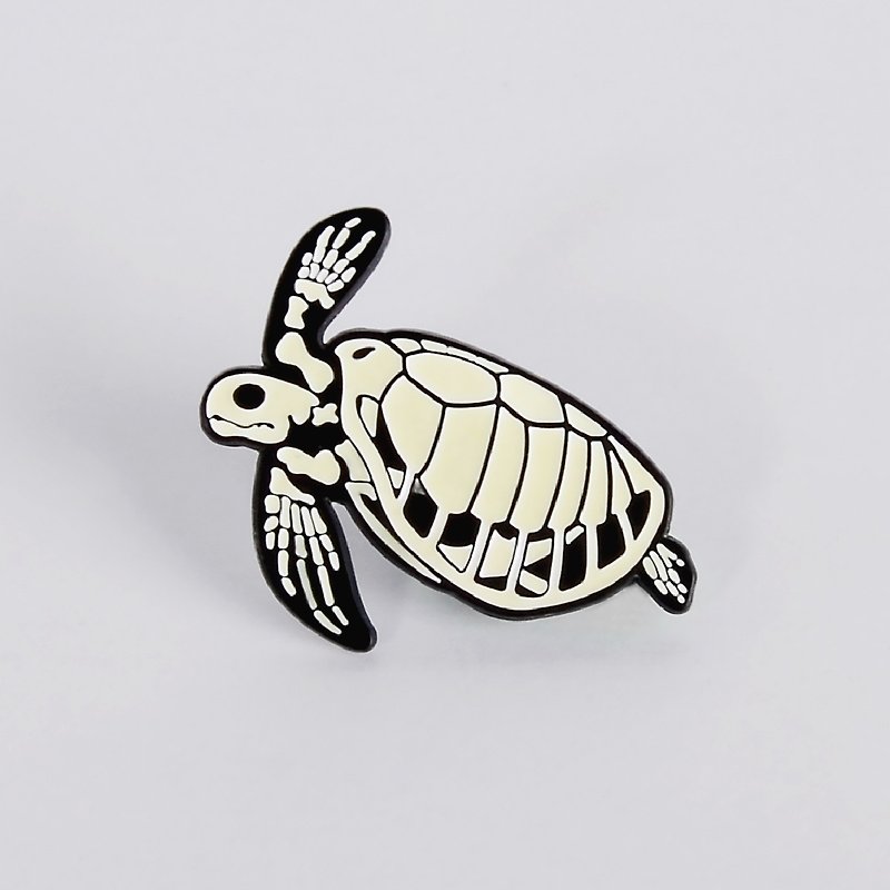 Animal luminous badge badge pin / turtle - Badges & Pins - Other Metals 