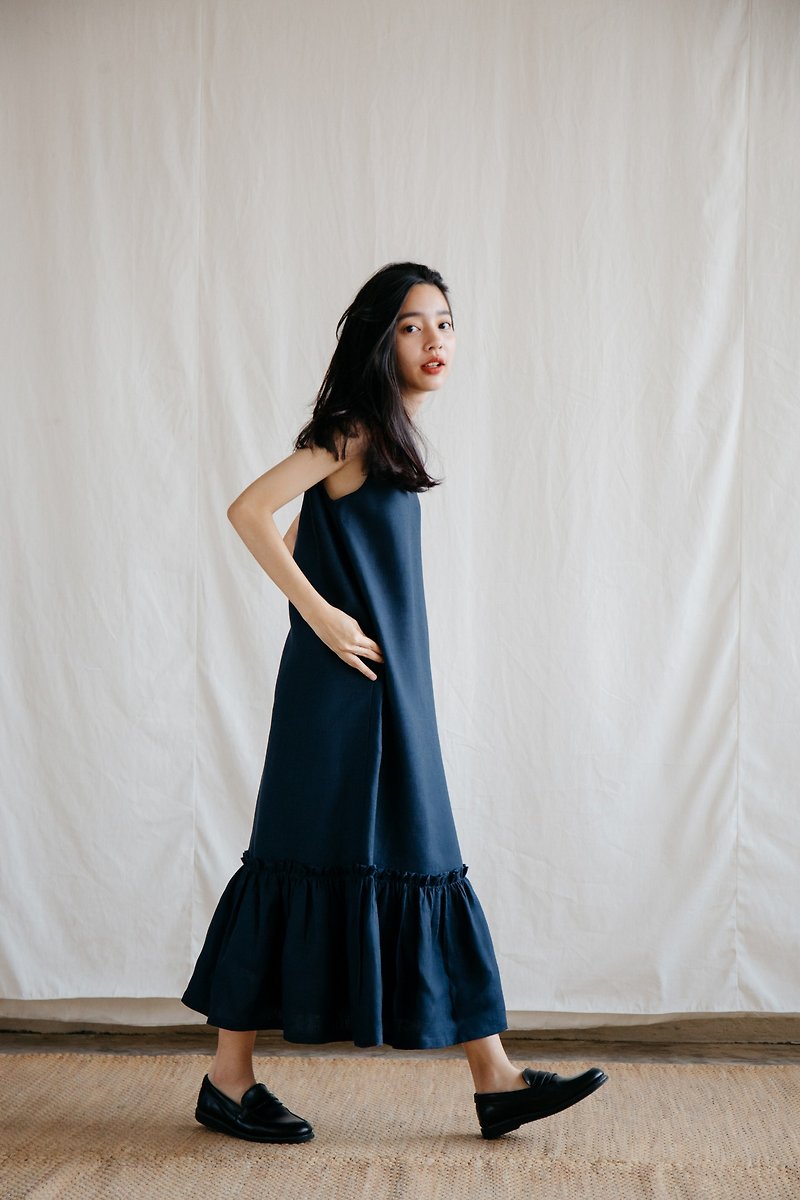 Sleeveless dress with poplin frills in Navy - ชุดเดรส - ผ้าฝ้าย/ผ้าลินิน สีน้ำเงิน