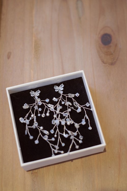 SAYSOcessories Handmade (蝴蝶鋯石耳針) Swarovski水晶珍珠耳環,新娘水晶耳環,婚紗耳環