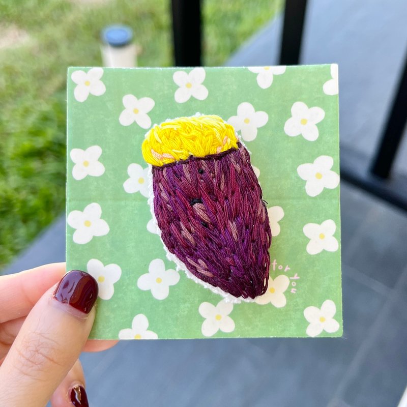 Mr Sweet Potato Handmade embroidery brooch - Brooches - Cotton & Hemp Purple