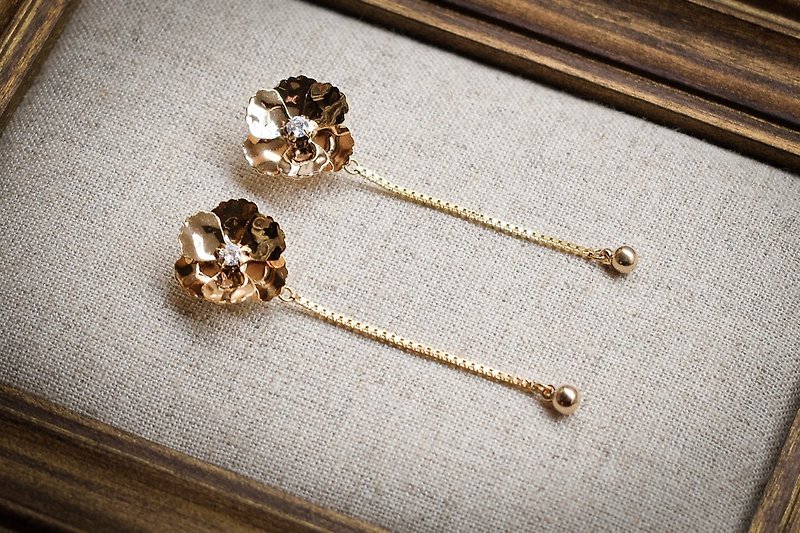 ROPEshop's [Flower] ear pin can be changed to clip - Earrings & Clip-ons - Other Metals Gold