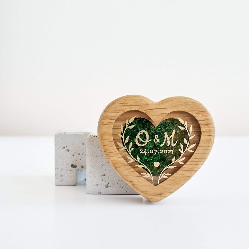 Wooden heart ring box for wedding ceremony | custom engagement ring bearer box - 其他 - 木頭 多色