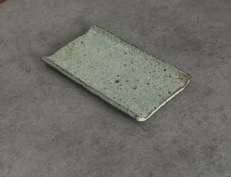 盤子/茶盤/飾品盤/陶盤/粗獷陶/手作/禮物/墨綠 - 擺飾/家飾品 - 陶 